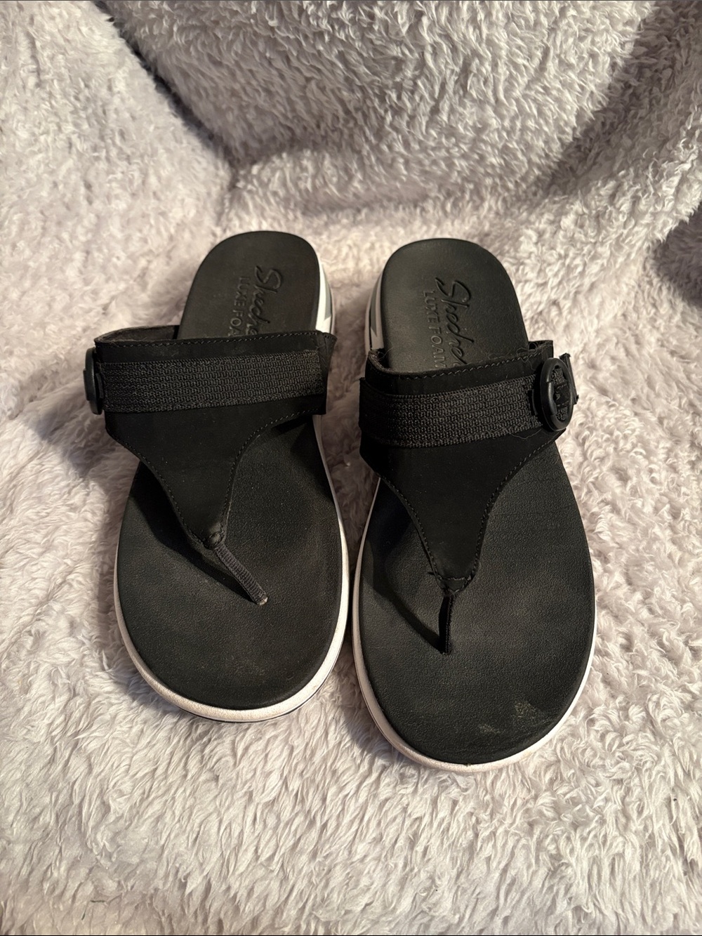 Skechers Women's Black Thong Sandals with White Trim